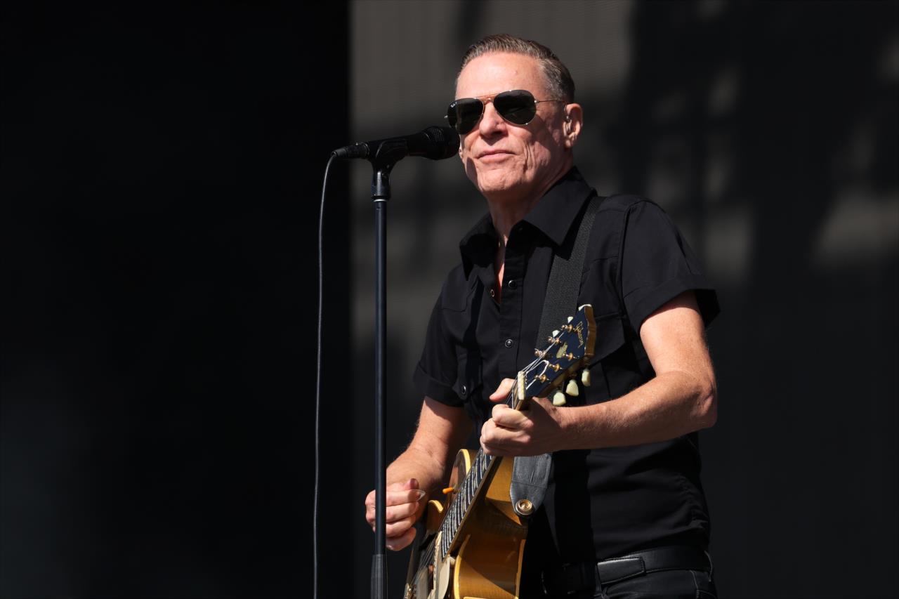 Bryan Adams performs during Miller Lite Carb Day - By: Amber Pietz -- Photo by: Amber Pietz